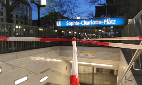 Absperrung nach Berliner Messerattacke am 12.04.2025