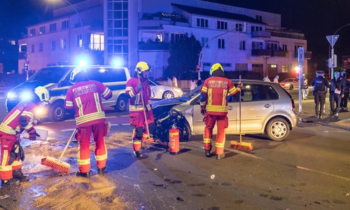 Die Feuerwehr im Einsatz an der Berliner Straße.