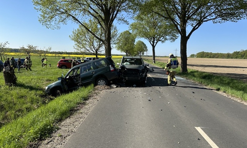 Auf der Kreisstraße 70 waren die Autos kollidiert.