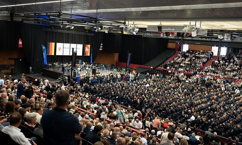 Feierlicher Moment: Vereidungsfeier in der Swiss Life Hall in Hannover (Archiv)