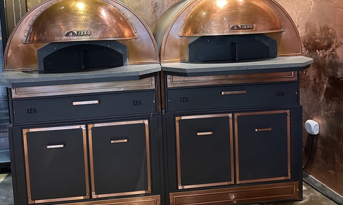 Der Turbo-Ofen der neuen Pizzeria.