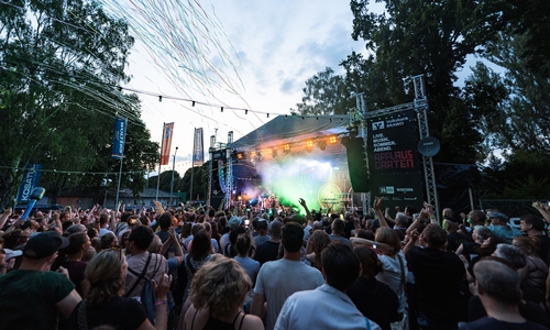 Braunschweig startet in die Open-Air-Saison: Der Applaus Garten lädt ab dem 28. Mai zu abwechslungsreichen Konzerten unter freiem Himmel ein. 
