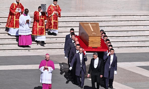 Trauerfeier für Papst Franziskus am 26.04.2025