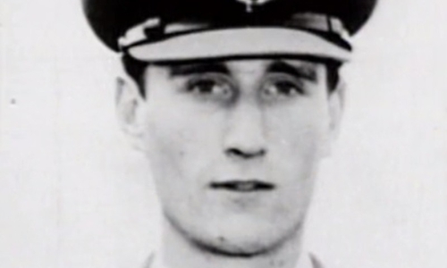 Ein Foto des Piloten Frederick Valentich vom Australian Department of Transport.