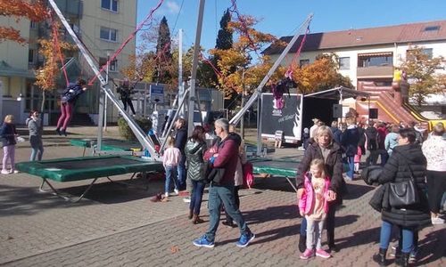Am 30. April und 1. Mai lädt der Stadtteilverein Jürgenohl / Kramerswinkel e.V. zu einem Kinderfest und zum Tanz in den Mai ein.