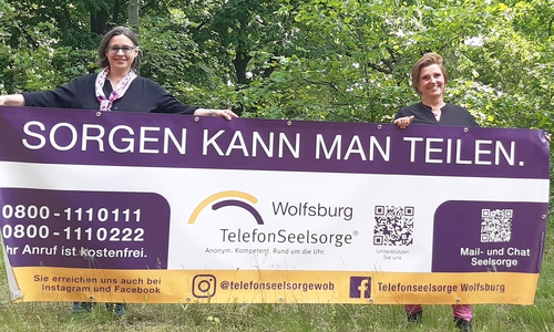 Pastorin Anja Niehoff und Anna Schüßler.