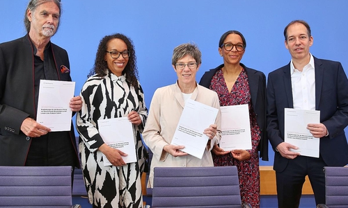 Vorstellung des Abschlussberichtes der Kommission "Welt im Umbruch am 21.05.2025