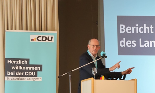 Christoph Plett während seiner politischen Rede auf dem Landesparteitag.