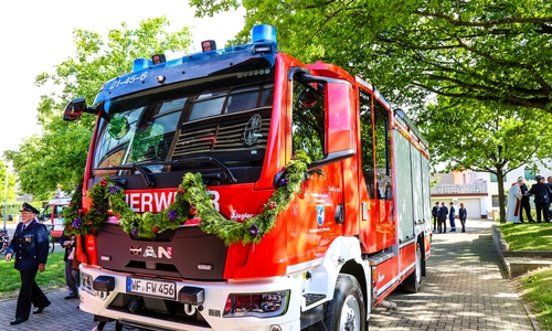 Das neue Löschgruppenfahrzeug (LF) für die Ortsfeuerwehr Fümmelse wurde übergeben. 