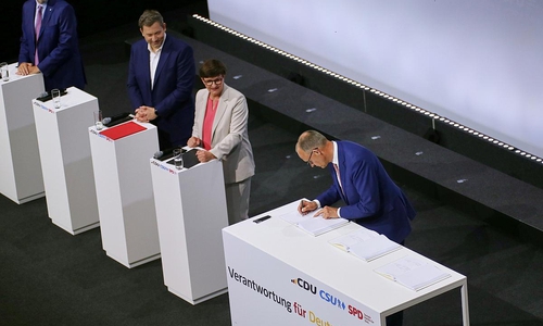 Unterzeichnung Koalitionsvertrag zwischen CDU, CSU und SPD (Archiv)