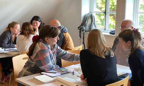 Während des Workshops diskutierten und entwickelten Studenten gemeinsam mit Bürgern Visionen für Wasbüttels Zukunft.