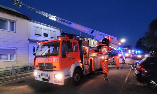 Das Feuer wurde von innen und außen bekämpft.