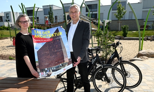  Ein besonderes Angebot zum Tag der Architektur ist eine Radtour mit Stadtbaurat Kai-Uwe Hirschheide und Esther Orant, Leiterin Forum Architektur. 