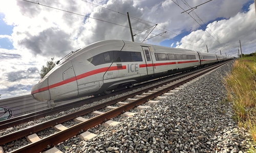 Auf der Bahnstrecke Weddeler Schleife musste ein ICE evakuiert werden.