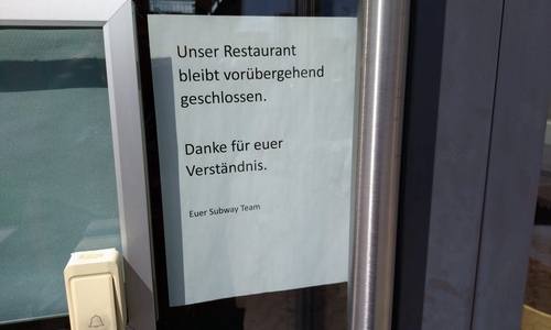 Ein Aushang an der Subway-Filiale in Gifhorn.