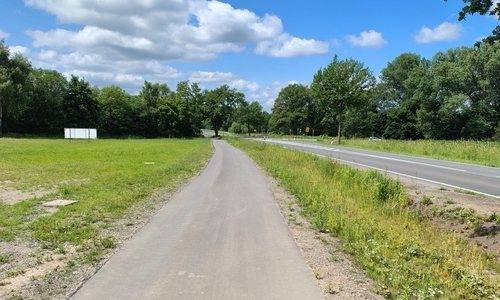 Der sanierte Radweg.