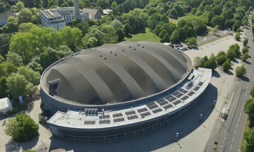 Die Photovoltaikanlage auf der Volkswagen Halle.