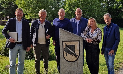 Die Bürgermeister/in der Samtgemeinde Sickte und ihrer Mitgliedsgemeinden laden zu Bürgerinformationsveranstaltungen zum Strukturprozess „Zukunft der Samtgemeinde Sickte“ ein. Von links nach rechts: Marco Kelb (Samtgemeindebürgermeister der Samtgemeinde Sickte), Alexander von Veltheim (Bürgermeister der Gemeinde Veltheim/Ohe), Ingo Geisler (Bürgermeister der Gemeinde Sickte), Karsten Ansorge (Bürgermeister der Gemeinde Erkerode), Dunja Kreiser (Bürgermeisterin der Gemeinde Evessen), Ole Jahnke (Bürgermeister der Gemeinde Dettum)