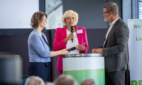Bärbel Heidebroek, Vizepräsidentin der IHK Braunschweig, sprach sich deutlich für den Ausbau der A39 aus.