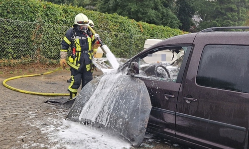 Das Auto war nicht mehr zu retten.