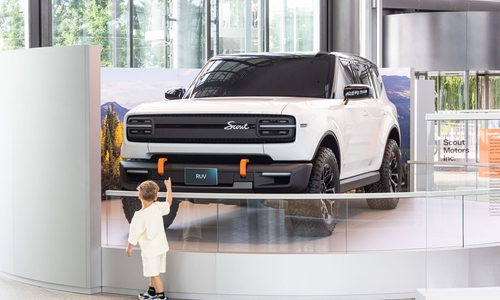 Europa-Premiere in der Autostadt: Das Scout Traveler Showcar ist täglich während der Öffnungszeiten der Autostadt zugänglich.