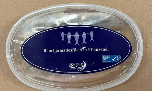 Räuchermatjesfilet in Pflanzenöl der Marke Skansild Bremerhaven.