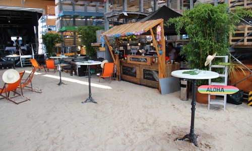 Vom 15. bis zum 31. August findet auf dem Klesmerplatz der StadtStrand Salzgitter statt.