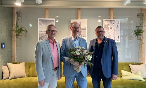 1. Vorsitzender Dirk Neumann, Samtgemeinde Elm-Asse, der ehemalige 1. Vorsitzende Andreas Memmert und der stellvertretende Vorsitzende Alf Hesse, Gemeinde Liebenburg (v. li.).