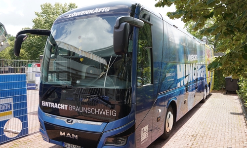 Die Profis von Eintracht Braunschweig fahren im Juli ins Trainingslager.