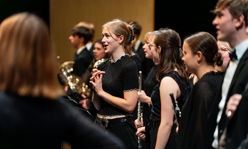 Das Niedersächsische Jugendsinfonieorchester tritt am Donnerstag mit seinem Wettbewerbskonzert für den Deutschen Jugendorchesterpreis an.