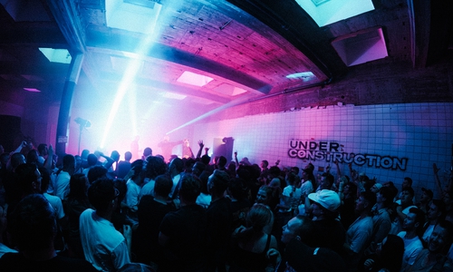 Die Berliner Rapcrew PA69 hatte zur Abrissparty geladen.