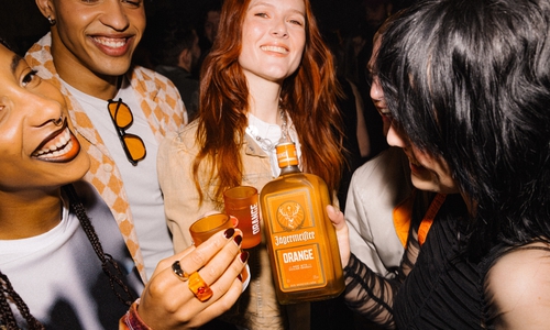 Feiern Sie mit, auf der ORANGE Summer Party im Jägermeister-Stammhaus.