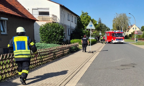  Ein beschädigtes Gasrohr hat am Mittwochmorgen für einen Einsatz von Feuerwehr, Polizei und Rettungsdienst in Jerxheim gesorgt.