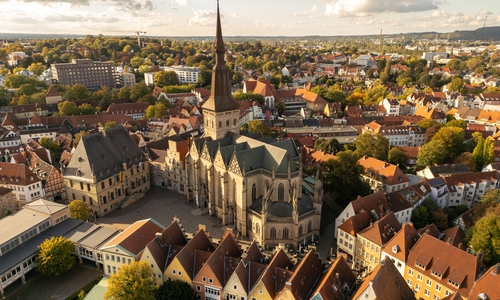 Braunschweig trifft Osnabrück: Für den Tag der Niedersachsen 2025 reist Oberbürgermeister Dr. Thorsten Kornblum mit Mitarbeiterinnen und Mitarbeitern vom Stadtmarketing und der Stadt Braunschweig in die Friedensstadt Osnabrück. 