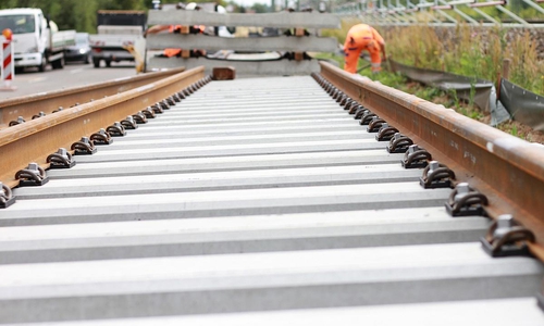 Bauarbeiten an einer Bahnstrecke (Archiv)