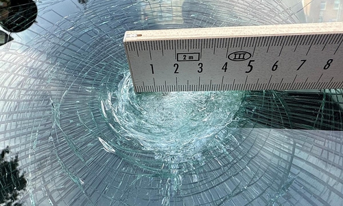 Beschädigte Frontscheibe (Archiv)