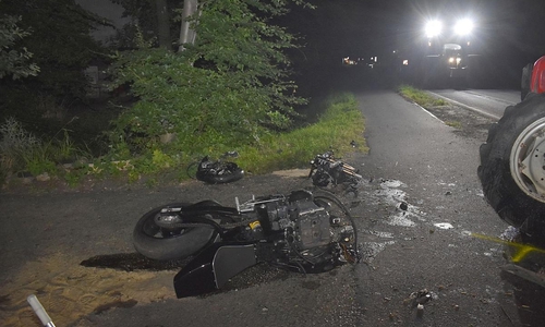 völlig zerstörtes Krad (Archiv)