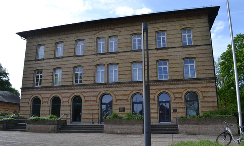 Das Friedhofsamt der Gemeinde Vechelde zieht an den neuen Standort im Bürgerzentrum um.