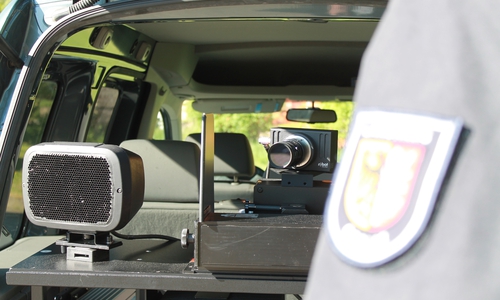 Um die Verkehrssicherheit von den jüngsten Verkehrsteilnehmern zu erhöhen, führen Landkreis und Polizeiinspektion Goslar schon seit Jahren zum Schuljahresbeginn gezielte Geschwindigkeitskontrollen an Grundschulen im Kreisgebiet durch.
