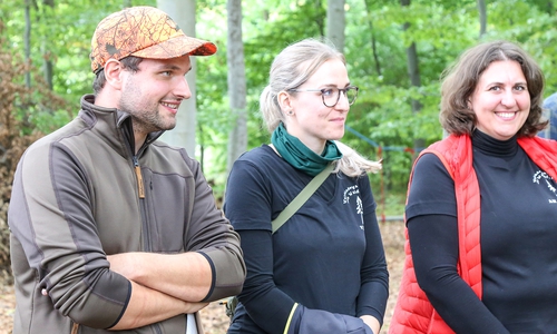  Das Team der Waldkitagruppe (von links): Paul Pukropski, Viola Stief und Anastasia Elsner.