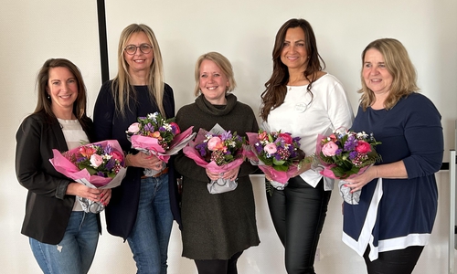 Vorstand des Arbeitskreises UnternehmerFrauen im Handwerk Helmstedt-Wolfsburg (von links): Kassenwartin Eva Lapuerta, Erste Vorsitzende Marianne Lambrecht, Beisitzerin Kathleen Demuth, Beisitzerin Silvia Vollmann-Sturm, und Zweite Vorsitzende Andrea Mückisch.