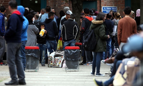 Flüchtlinge an einer Aufnahmestelle im Jahr 2015 (Archiv)