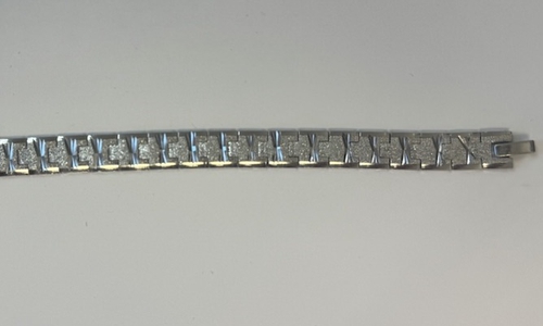 Das sichergestellte Armband.