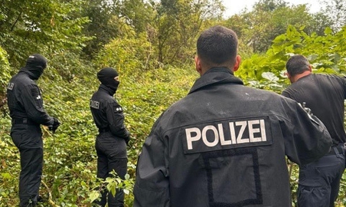 Absuche durch Polizei nach Tötungsdelikt in rohrsen (Archiv)