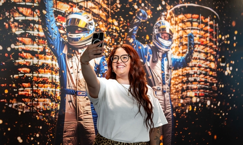 Den krönenden Abschluss bildet die Siegerehrung ein Instaspot, an dem Besucher vor einer Motivwand Erinnerungsfotos schießen können.