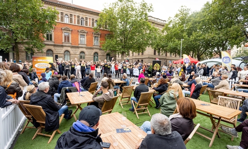 Gut besucht: Im Vereinsgarten der Baugenossenschaft Wiederaufbau zeigten regionale Sportvereine ihr Können. 