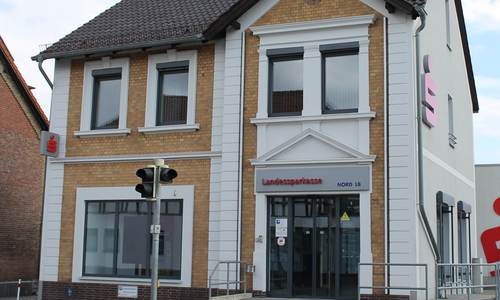 Die Sparkassenfiliale in Lehre an der Berliner Straße.