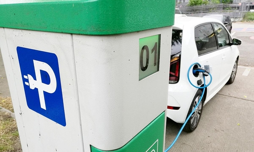 Aktuell sind 9.381 rein elektrisch betriebene Fahrzeuge in Braunschweig zugelassen.