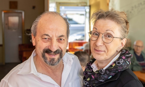 Das Ehepaar verabschiedet sich mit einem lachenden und einem weinenden Auge in den Ruhestand.