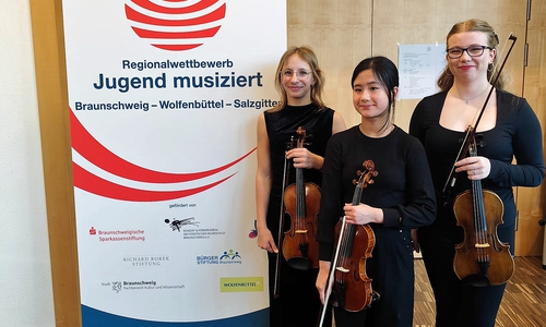 Erfolgreiches Violintrio (von links): Anna Bombala, Lovelyn Nasarani und Lilly Marie Diehl.